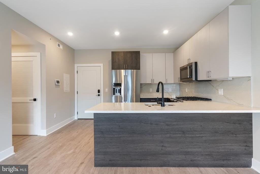 408 N Front St #8 - Photo 5 of 18