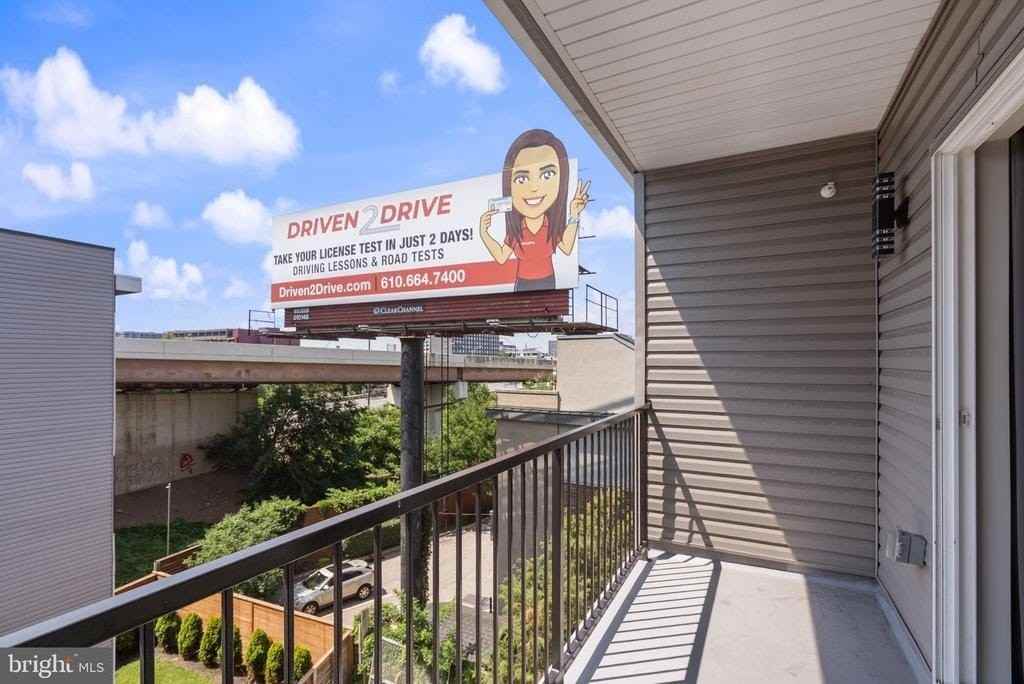 408 N Front St #8 - Photo 7 of 18