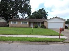 featured image of 200 S 21st Ter