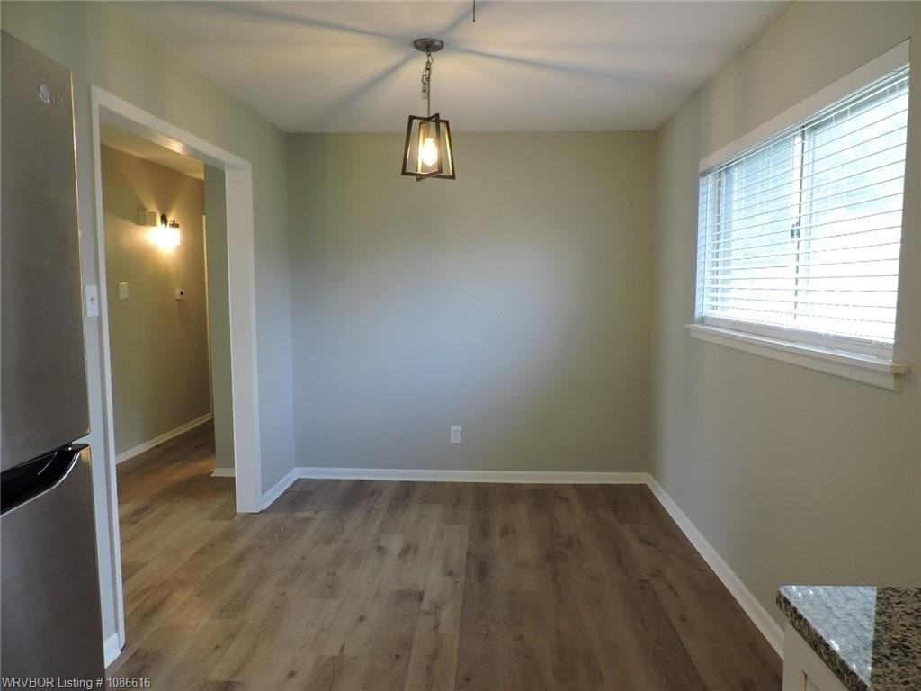 200 S 21st Ter - Photo 4 of 17