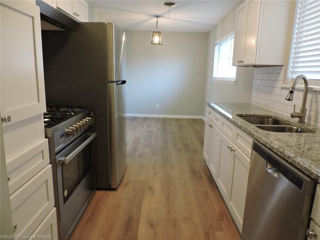 200 S 21st Ter - Photo 7 of 17