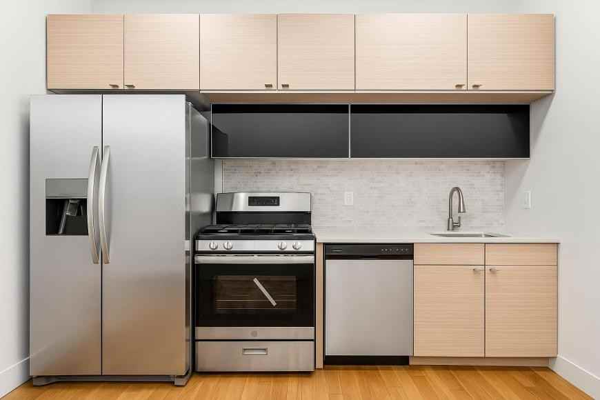 605 W 137th St - Photo 4 of 10