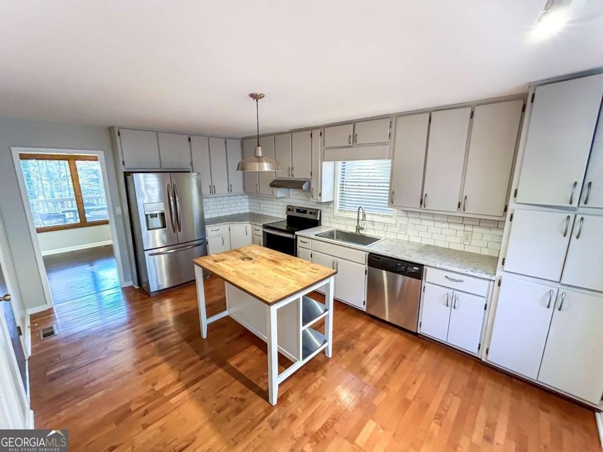 3468 Cedar Valley Ct Se - Photo 4 of 35