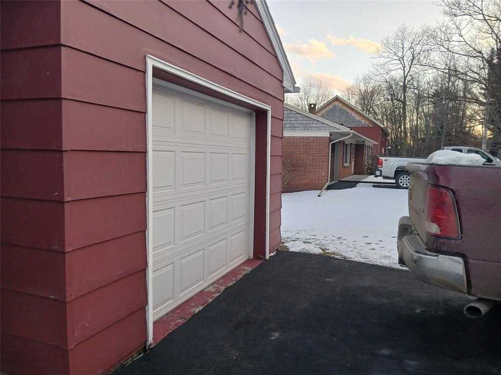 5 Meadowbrook Ln - Photo 2 of 14