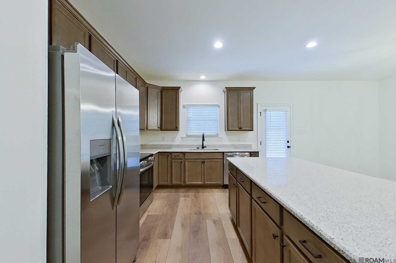 108 Hendrix Rd - Photo 3 of 19