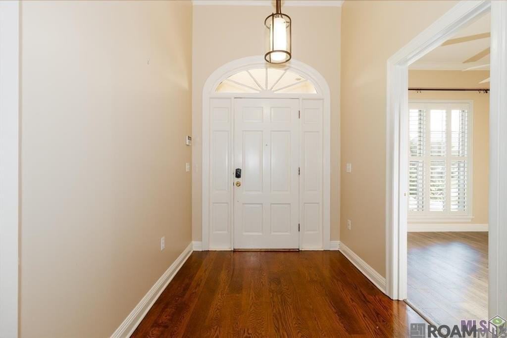 712 Troutbeck Dr - Photo 2 of 22