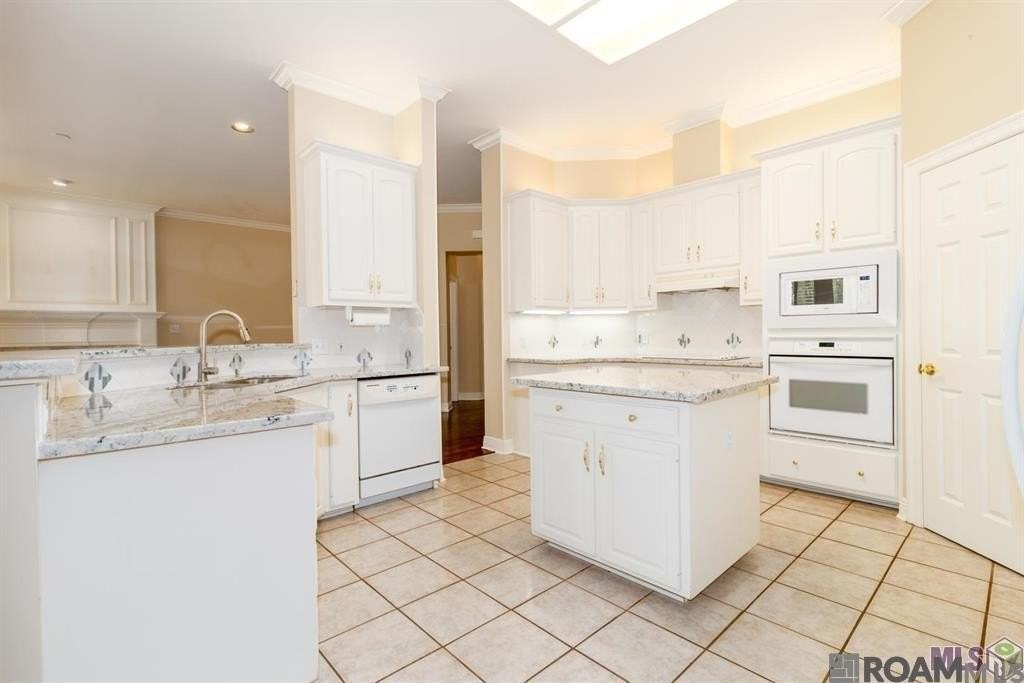 712 Troutbeck Dr - Photo 6 of 22