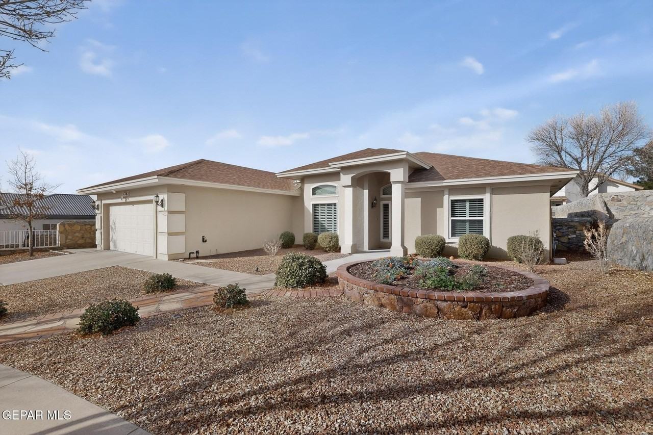 1365 Desert Canyon Dr - Photo 2 of 45