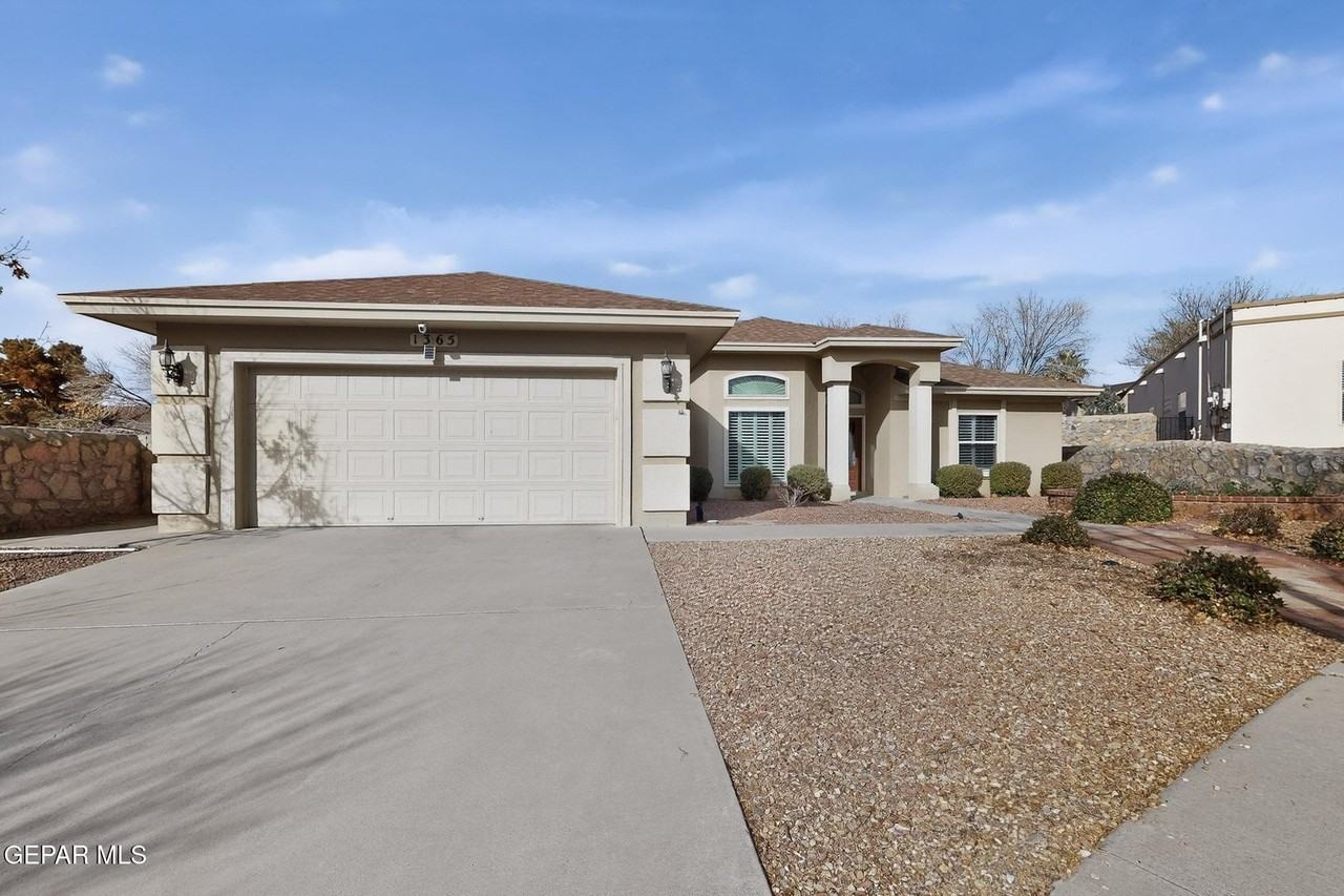 1365 Desert Canyon Dr - Photo 3 of 45