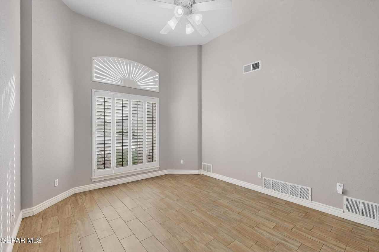 1365 Desert Canyon Dr - Photo 4 of 45