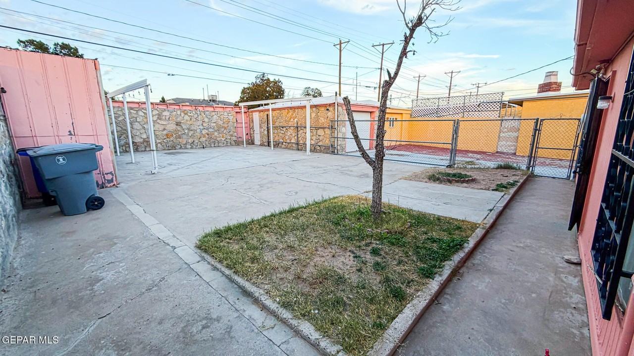 3723 Memphis Ave - Photo 4 of 24