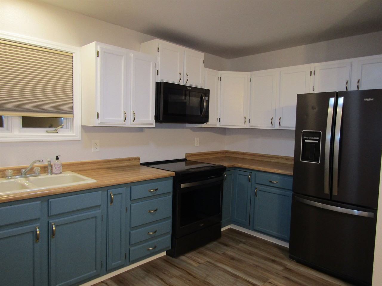 Ladies Ln - Photo 5 of 25