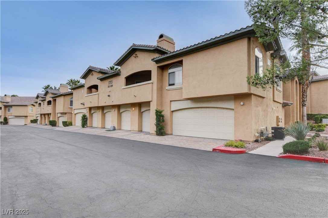 1713 Sky Of Red Dr #203 - Photo 3 of 50