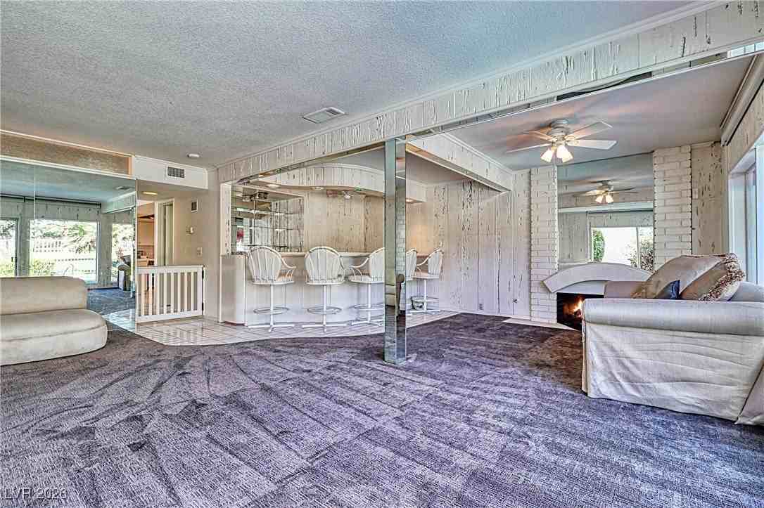 940 Vegas Valley Dr - Photo 6 of 46