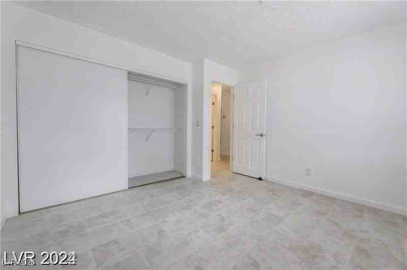 2117 Chertsey Dr #C - Photo 4 of 24