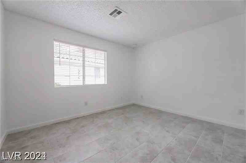 2117 Chertsey Dr #C - Photo 6 of 24