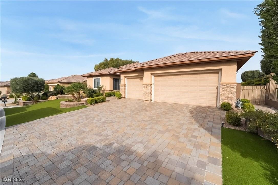 24 Kittansett Loop - Photo 2 of 36