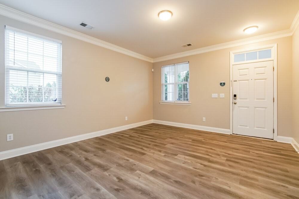 3651 Marshlane Way - Photo 4 of 17