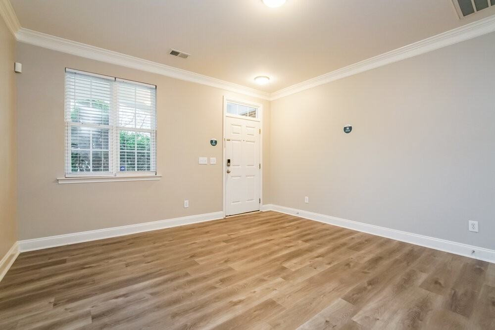 3651 Marshlane Way - Photo 5 of 17