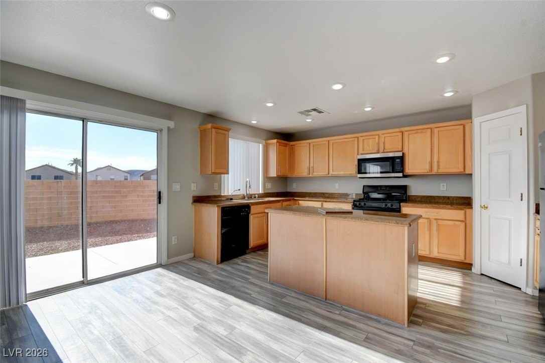 9689 Gentle Spirit Dr - Photo 4 of 33