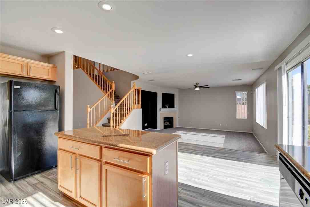 9689 Gentle Spirit Dr - Photo 5 of 33