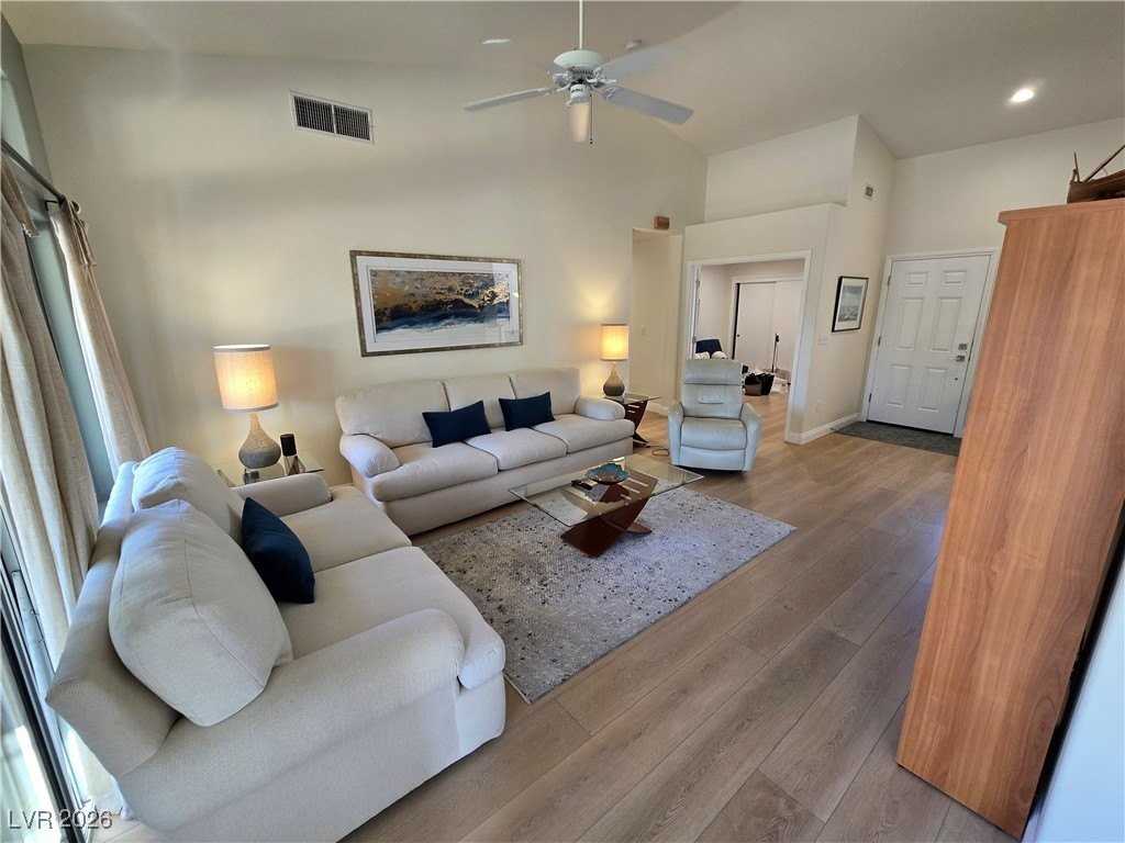 10105 Hunter Springs Dr - Photo 2 of 30