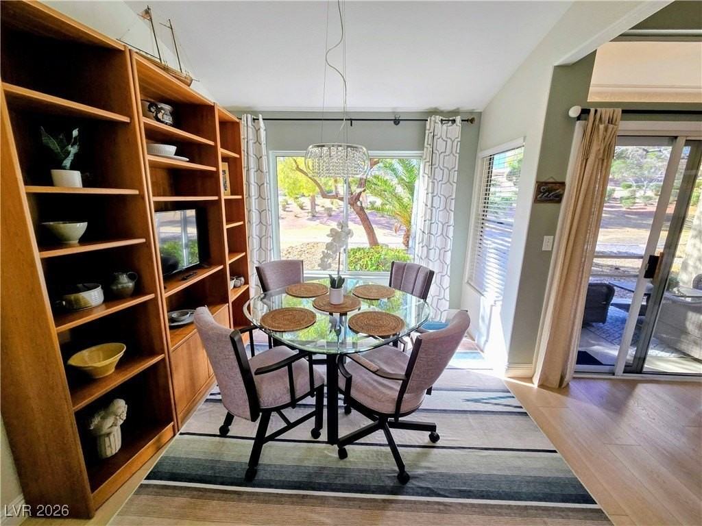 10105 Hunter Springs Dr - Photo 4 of 30