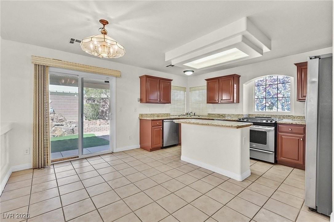 7553 Rustic Galleon St - Photo 6 of 25