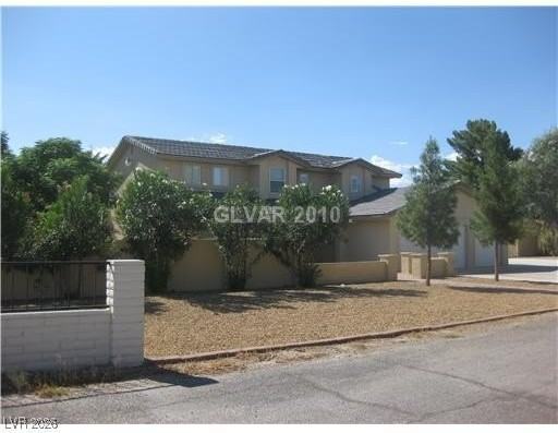 6190 Darby Ave #6190 - Photo 2 of 11