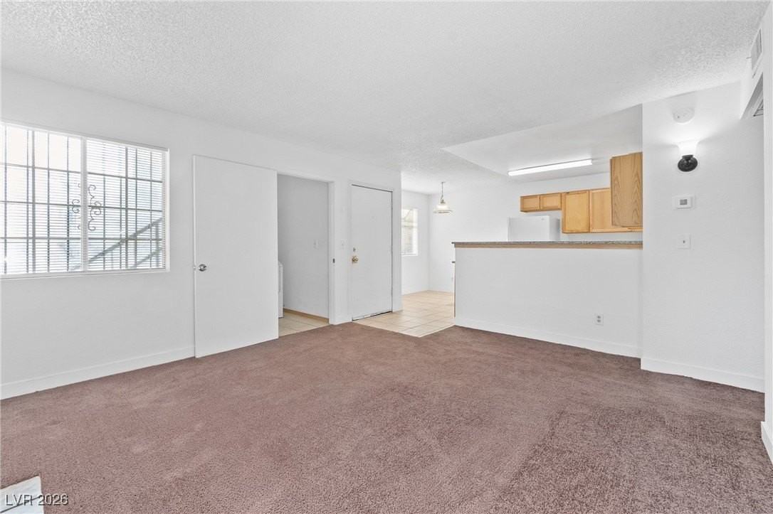 2685 Jennydiane Dr #B - Photo 4 of 17