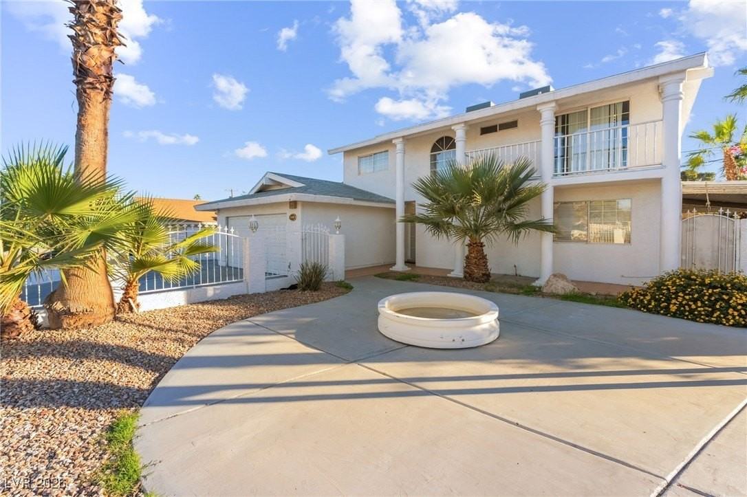 2419 Vegas Valley Dr - Photo 3 of 42