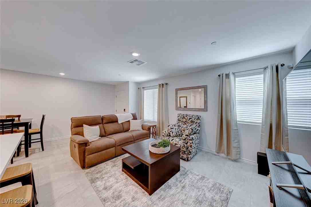 10715 Bendmore Ct - Photo 6 of 39