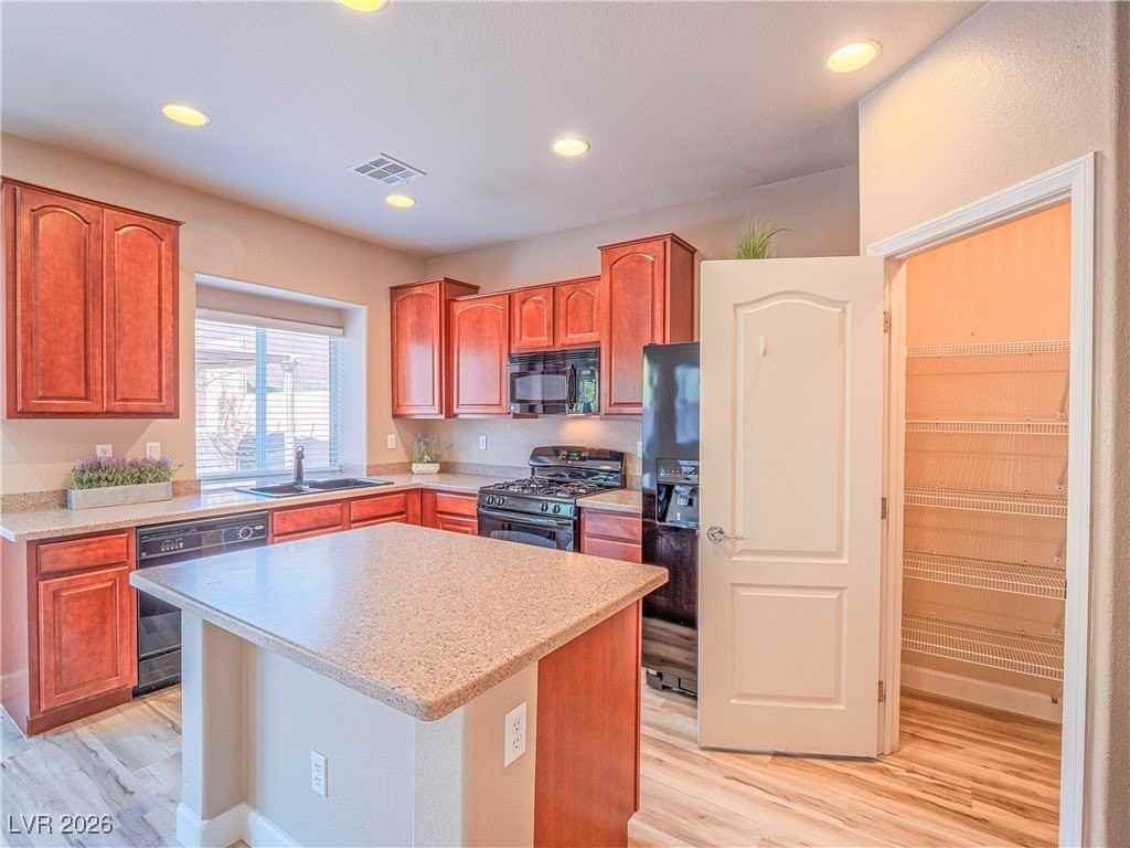 7017 Whipple Manor St - Photo 5 of 36