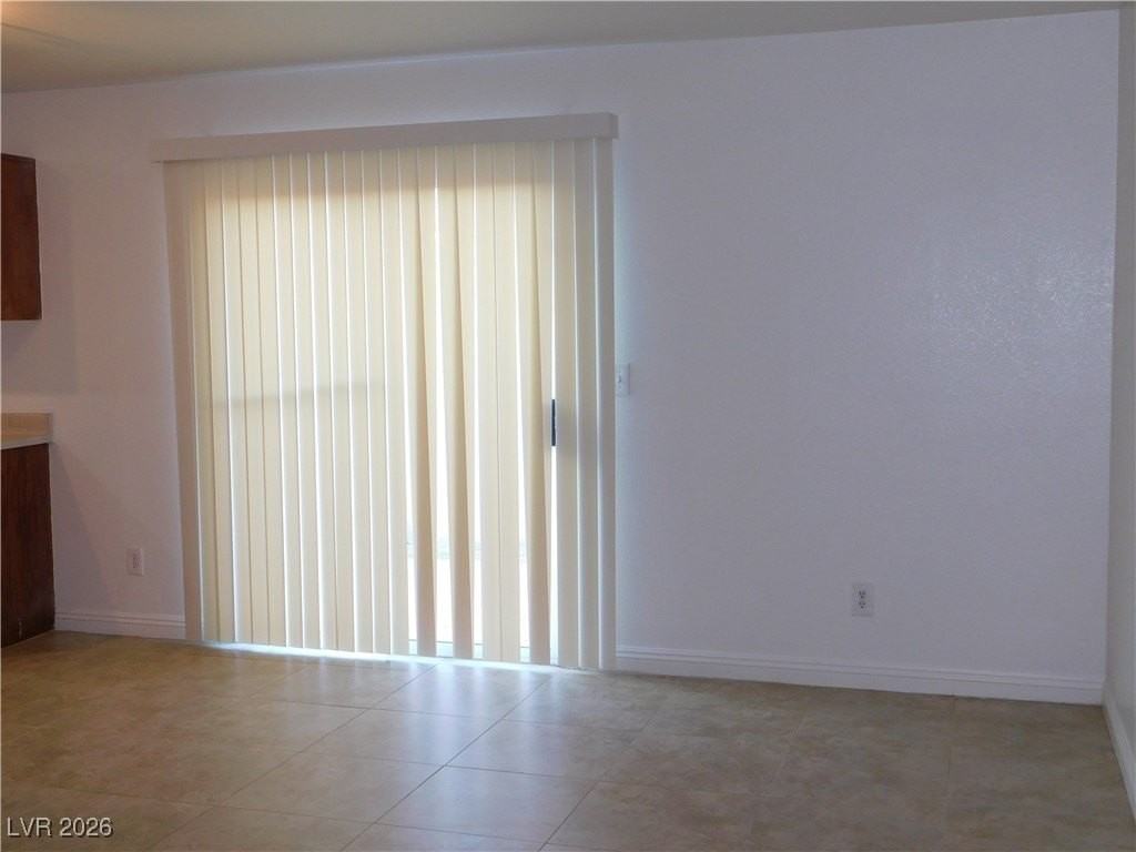 5275 Broadlake Ln - Photo 6 of 28