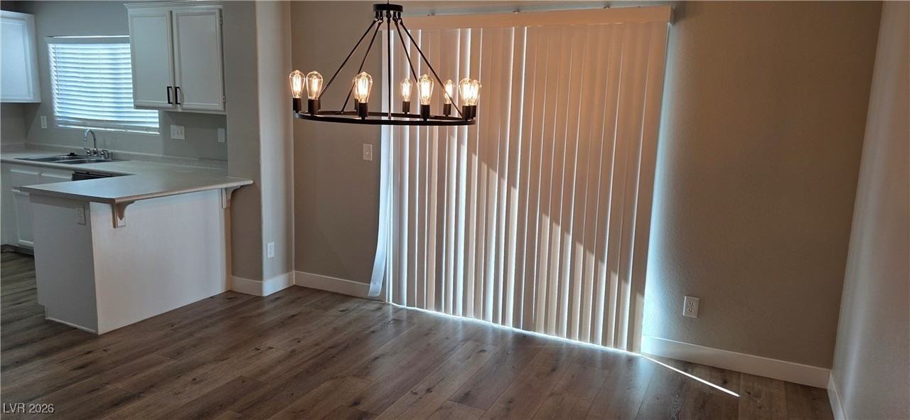 6237 Capehart Falls St - Photo 6 of 24