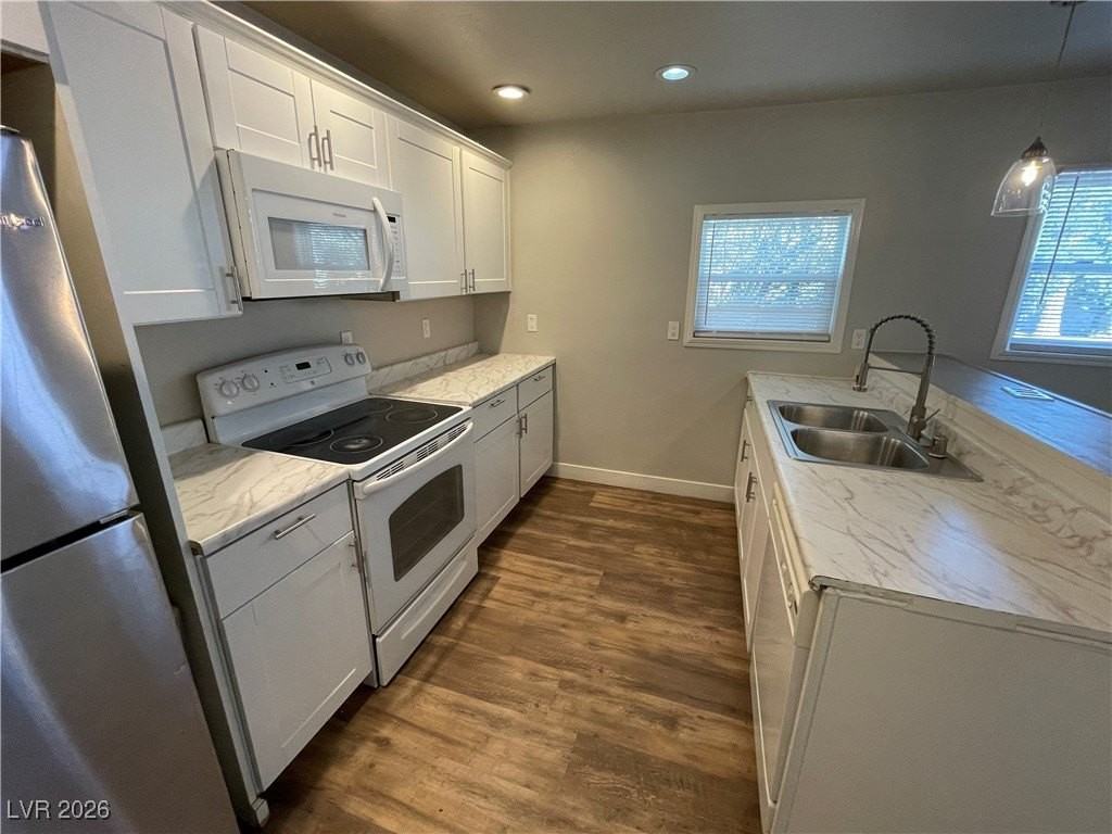 2010 Fairfield Ave - Photo 3 of 10