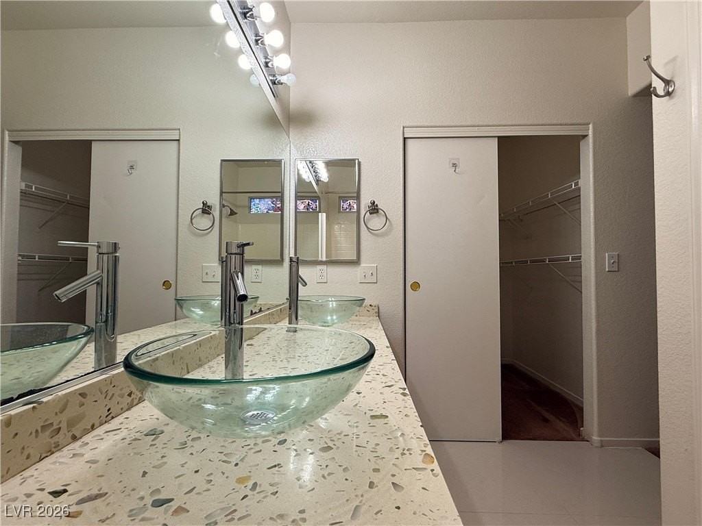 119 Standing Stone St - Photo 6 of 12