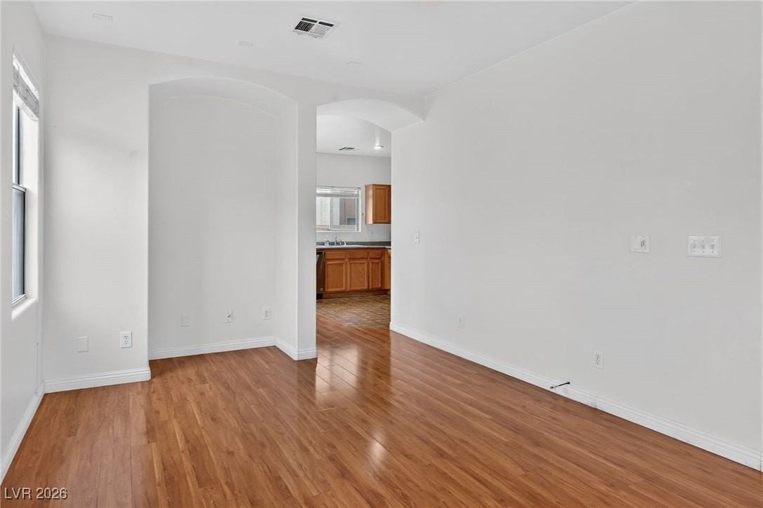 8038 Kings Ransom St - Photo 6 of 38