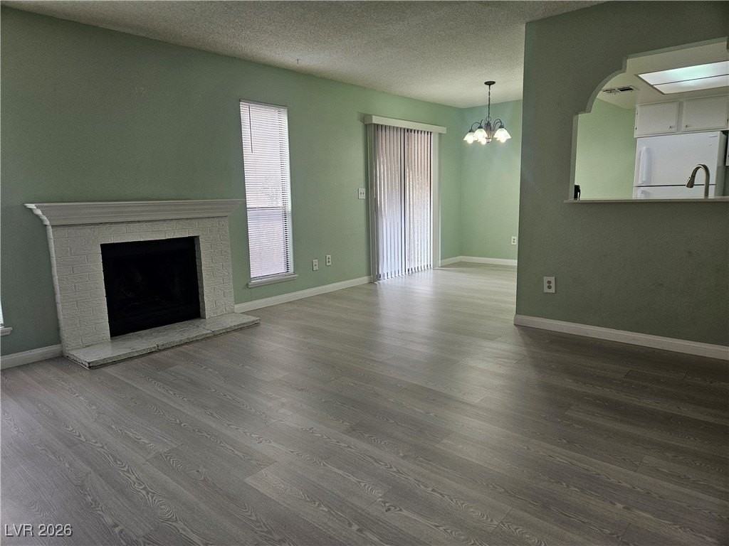 4752 Obannon Dr #B - Photo 6 of 45