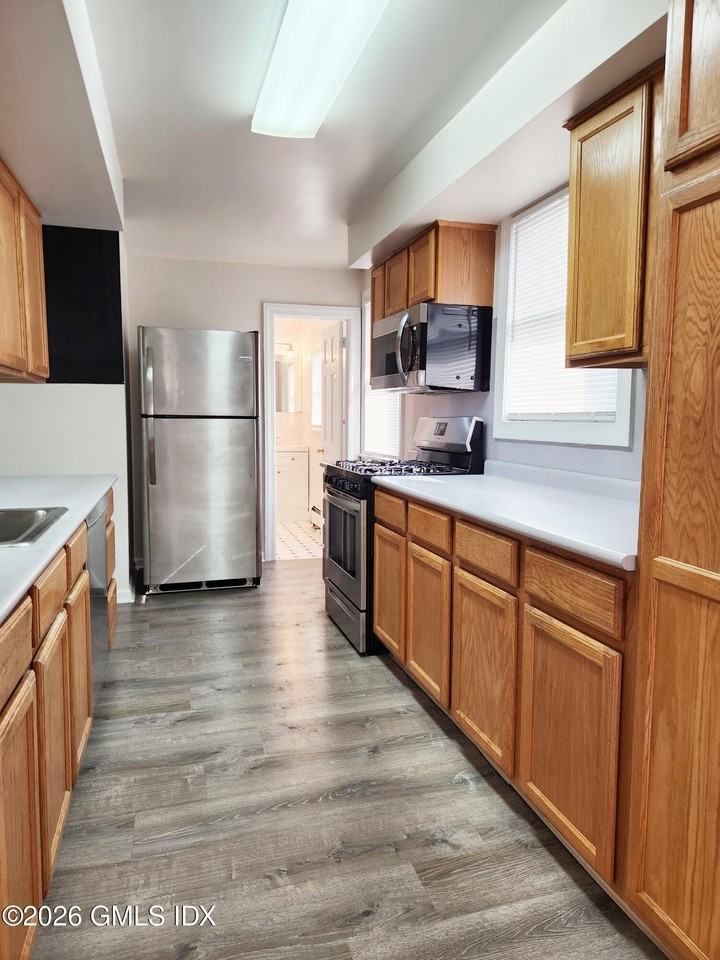 77 Valley Rd - Photo 4 of 12