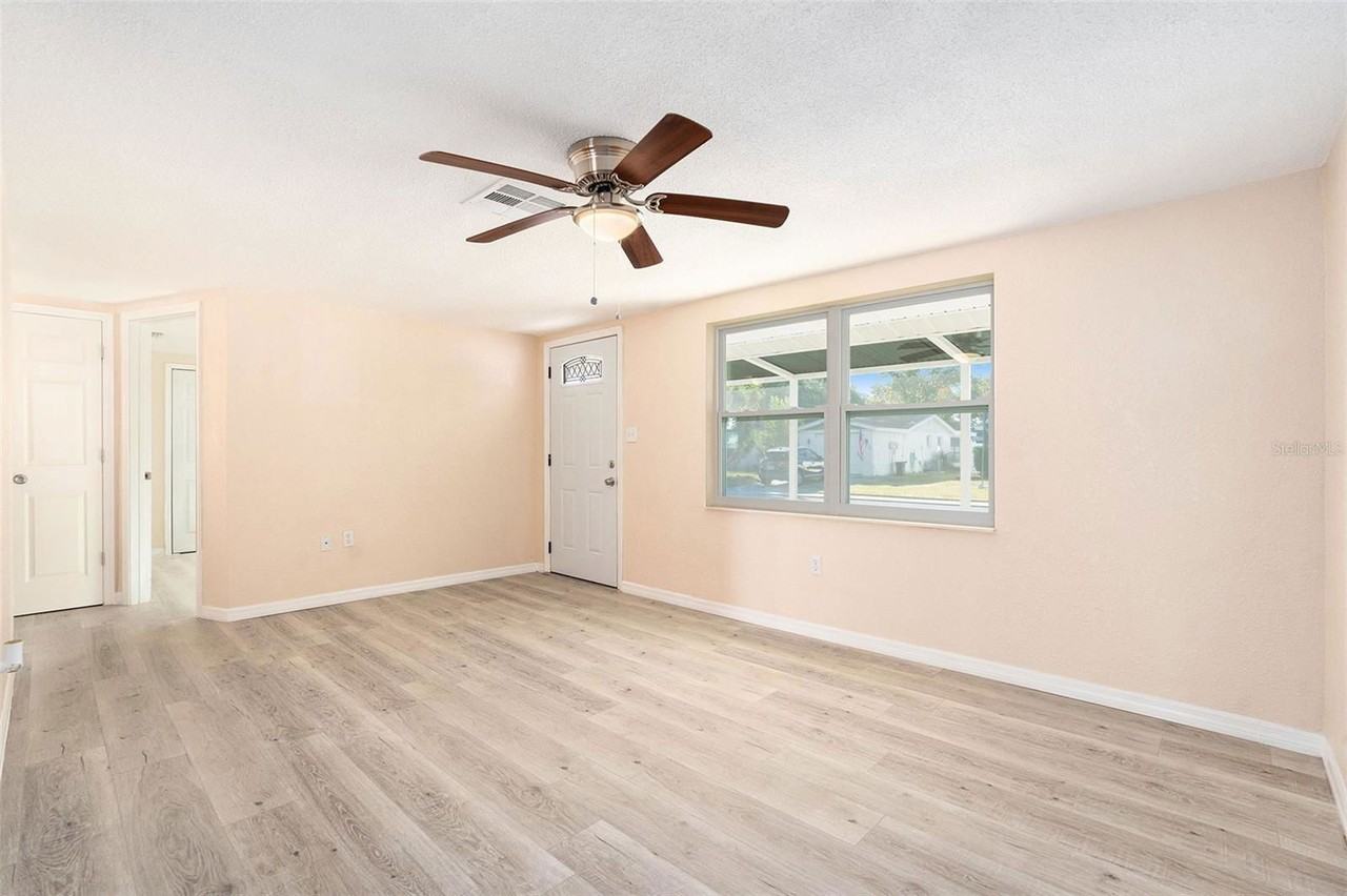 7321 Parrot Dr - Photo 2 of 8