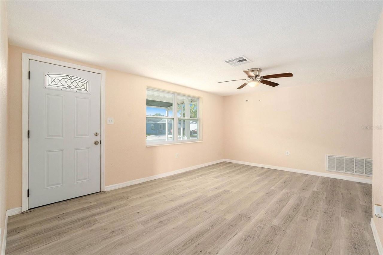 7321 Parrot Dr - Photo 7 of 8