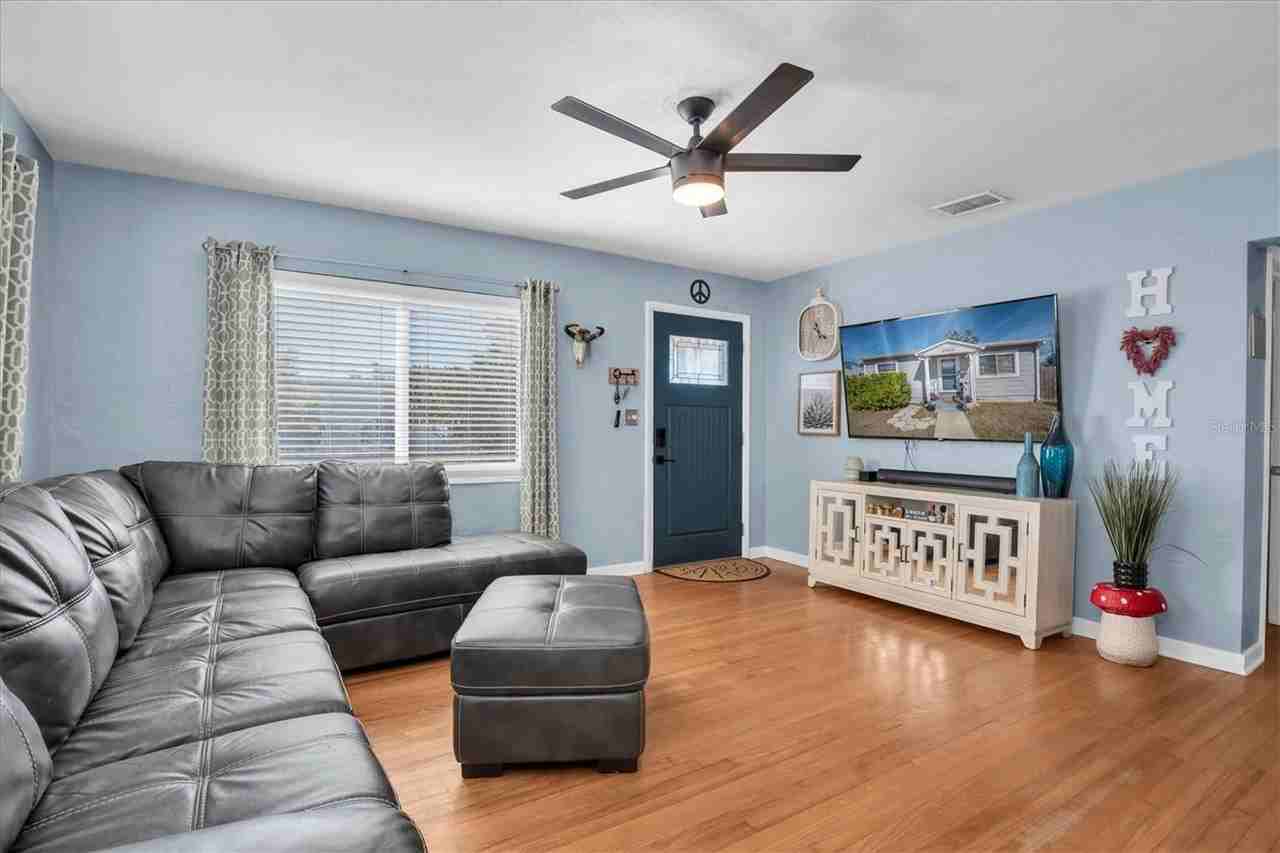 4929 36th Ave N - Photo 6 of 8