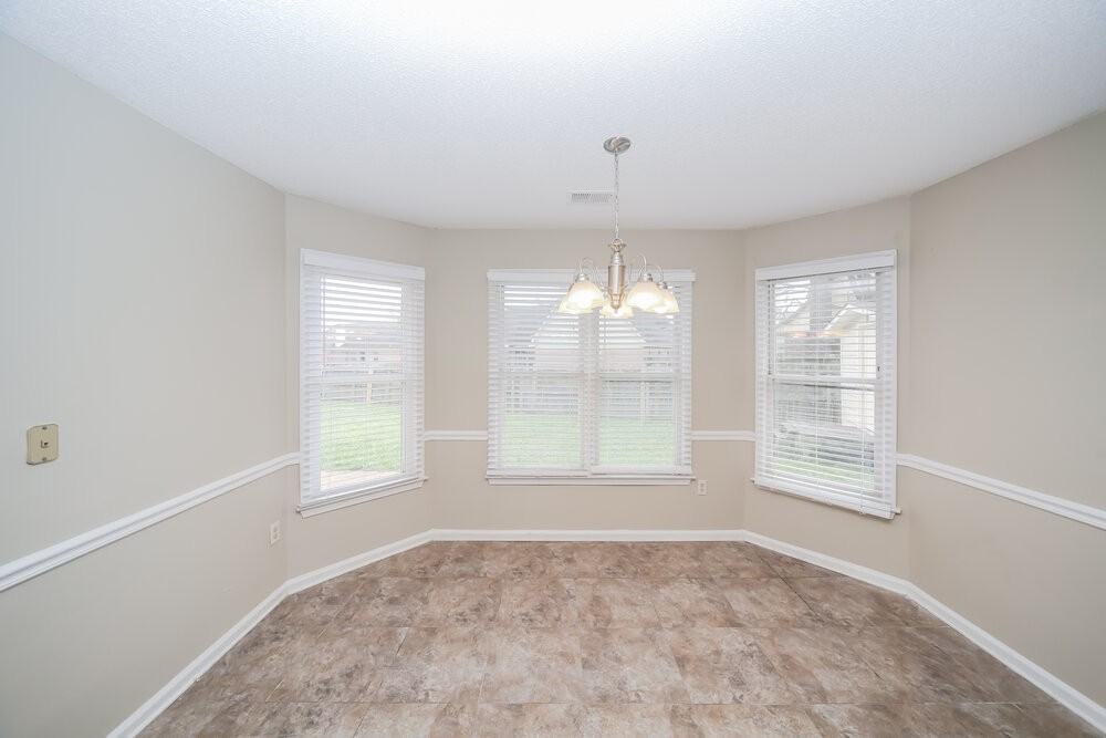 5495 Philgrove Way - Photo 6 of 16