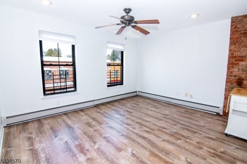 220 E Broad St #3 - Photo 3 of 27