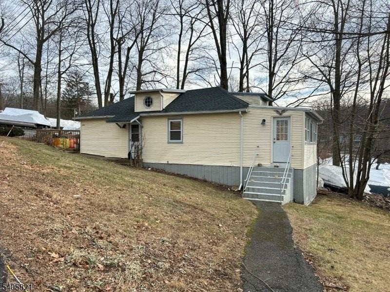 19 Windemere Ave #12 - Photo 2 of 15