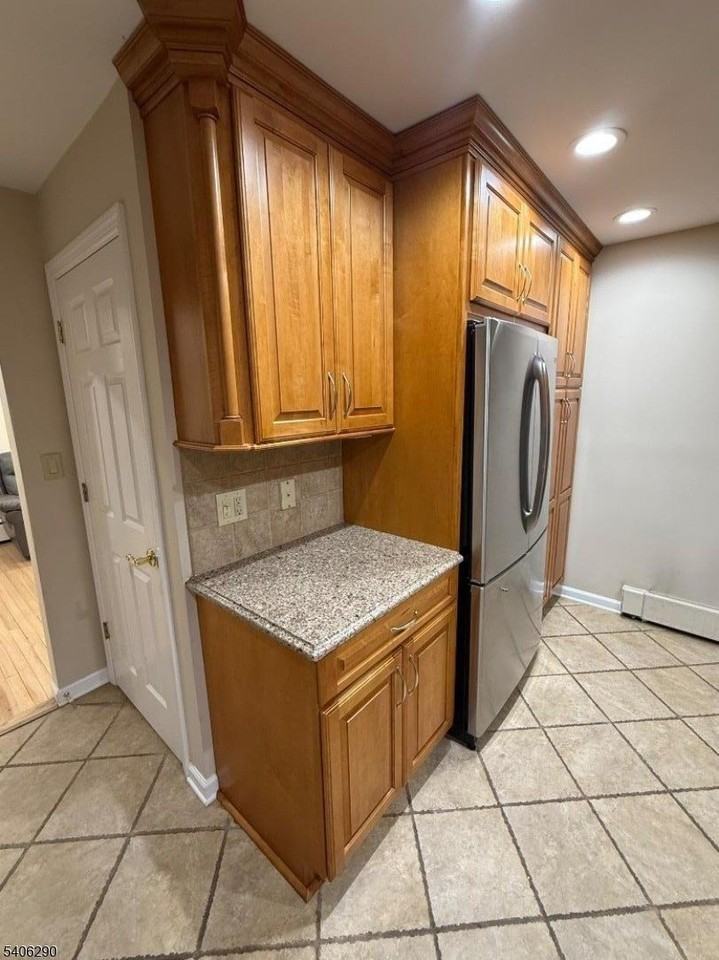 2500 Verona Ave - Photo 2 of 11