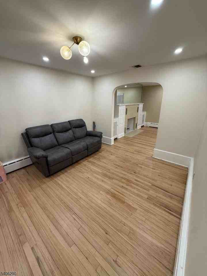 2500 Verona Ave - Photo 7 of 11