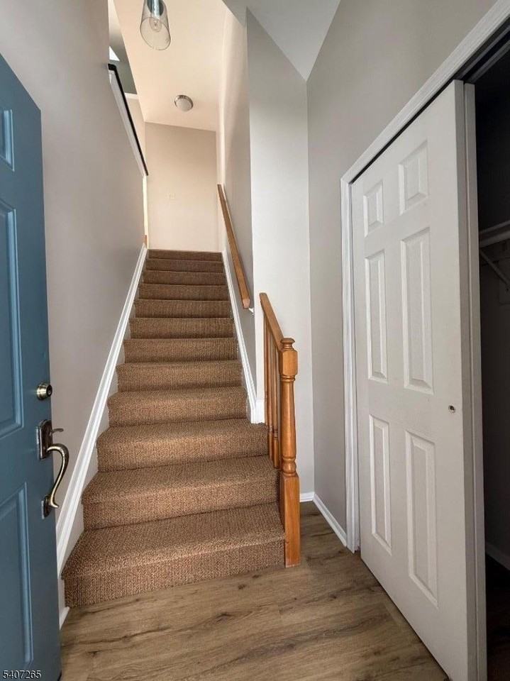 2710 Packer Ct - Photo 3 of 29