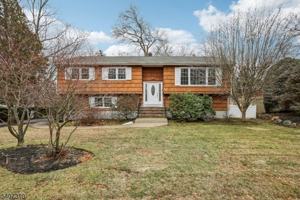 featured image of 254 Darlington Ave